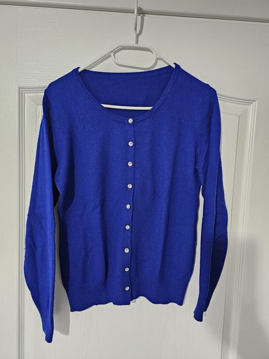 Cardigan cu nasturi bijuterie