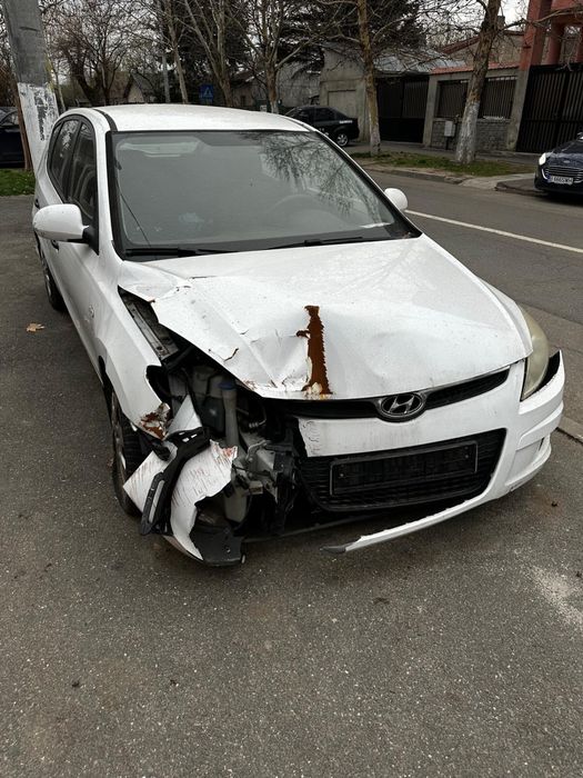 Hyundai i30,2008,1.4 benzina,Pentru dezmembrat