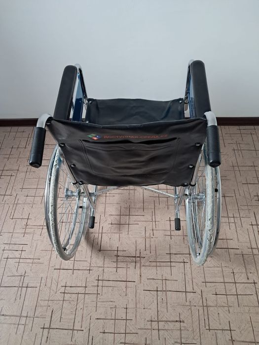 Универсальная инвалидная коляска