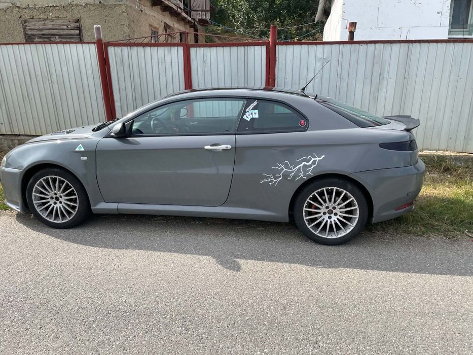 Vând sau schimb alfa romeo gt din 2010