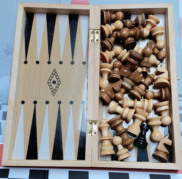 Vand piese si tabla sah