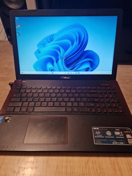 Laptop Asus F550J