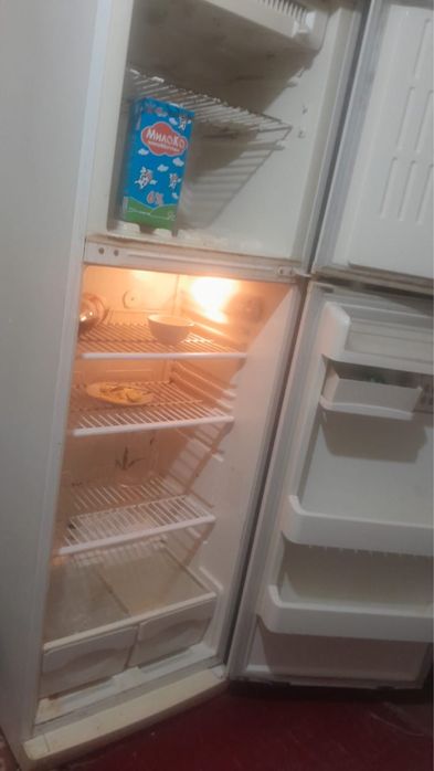 Холодилник болшая