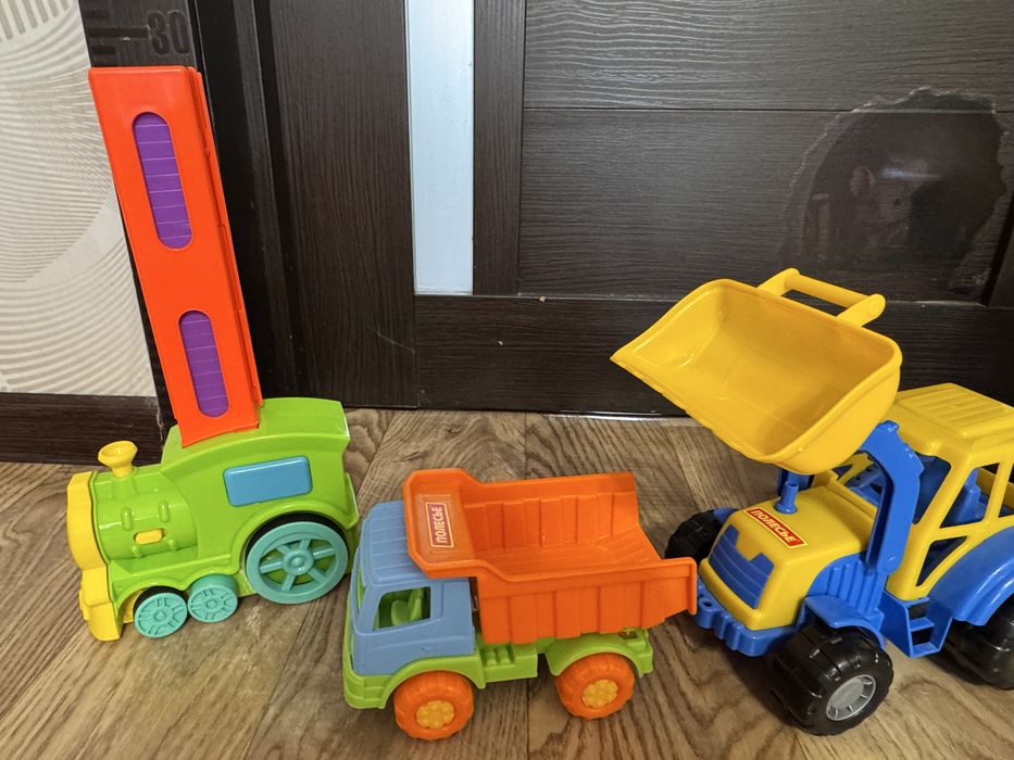 Продам игрушки для мальчика