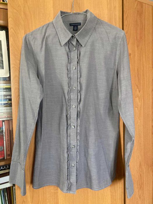 Риза “Tommy Hilfiger”, с нежен детайл около копчетата