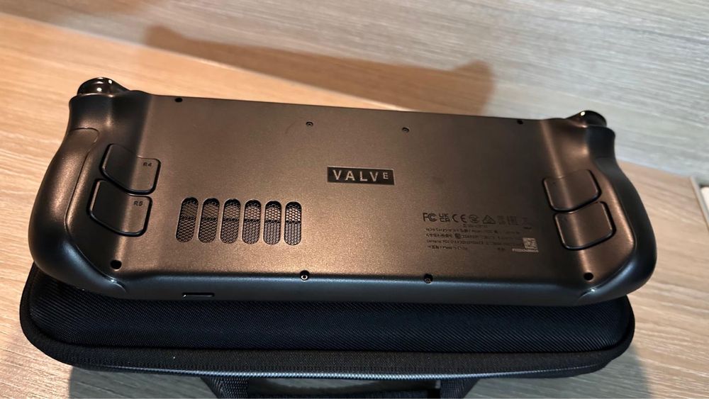 Consola pentru jocuri valve