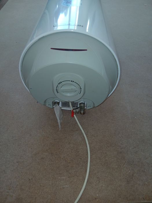 Водонагреватель (титан) Ariston 50Л (полностью обслужен)