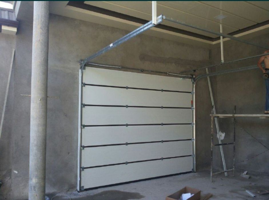 секционные, роллетные ворота, душевые кабины,  раздвижные двери