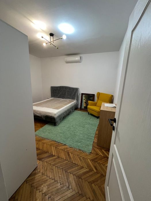 Apartament renovat, de închiriat str.  Delavrancea