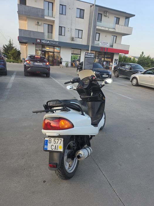 Scuter 125cc Yiben