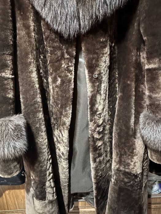 Шикарная шуба с воротником
