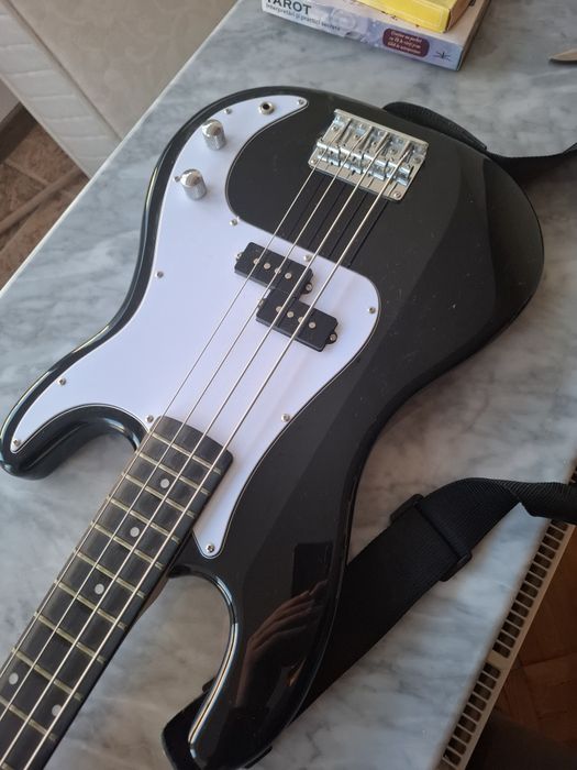 Chitara Electronica Harley Benton+Amplificator