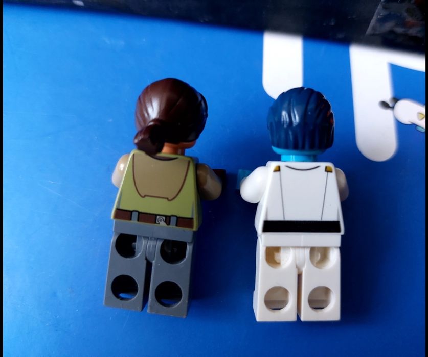 Продам фигурки лего стар варс