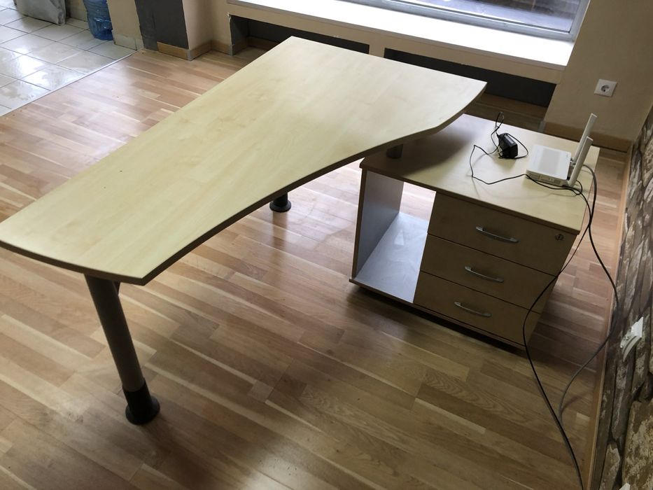 Офис обзавеждане