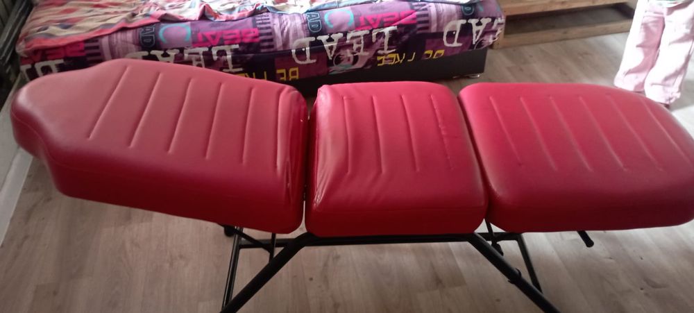 Продам  кушетку.