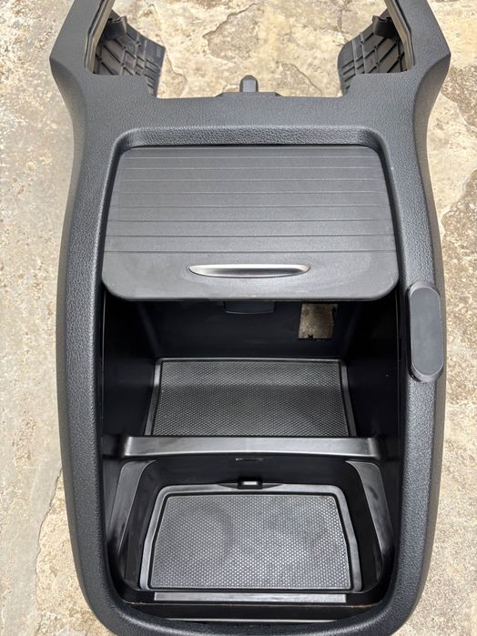 Централна конзола за Mercedes-Benz V-класа или Vito (W447)