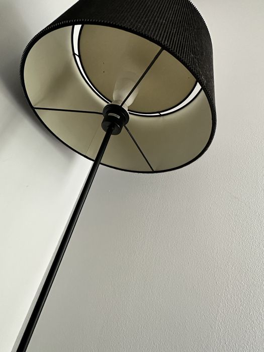 Lampa noptiera si lampa pe picior