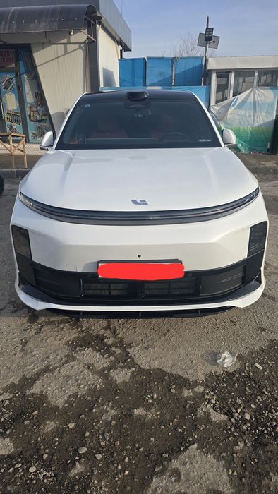 Ли макс сотилади