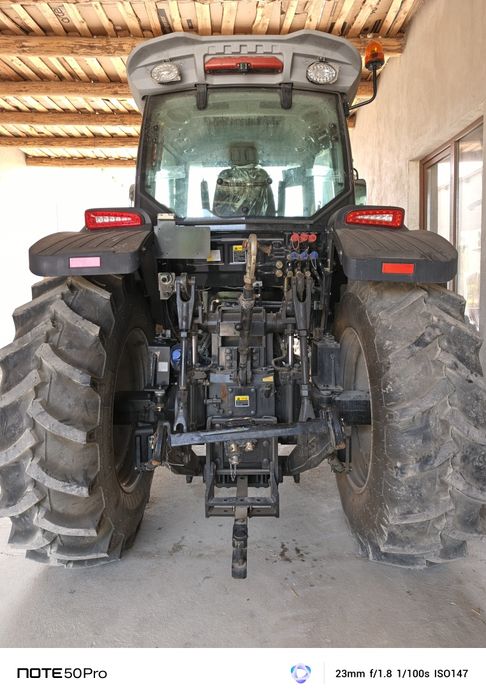 traktor 1604h sotiladi