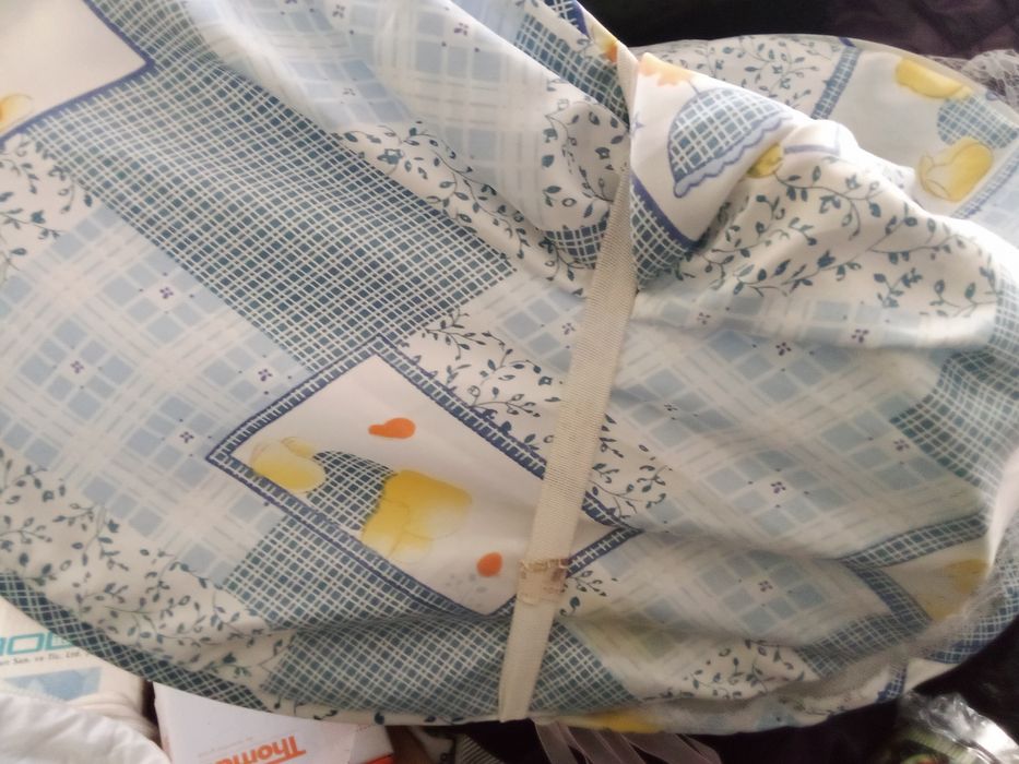 В оранжев и син цвят за бебе по 10лв броя