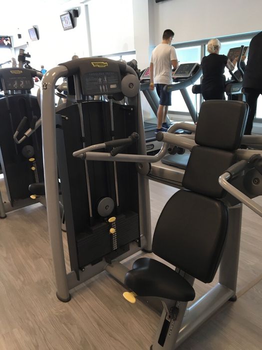Depozit aparate fitness technogym