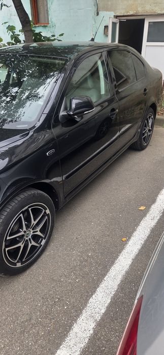 Vând masina Skoda Octvia