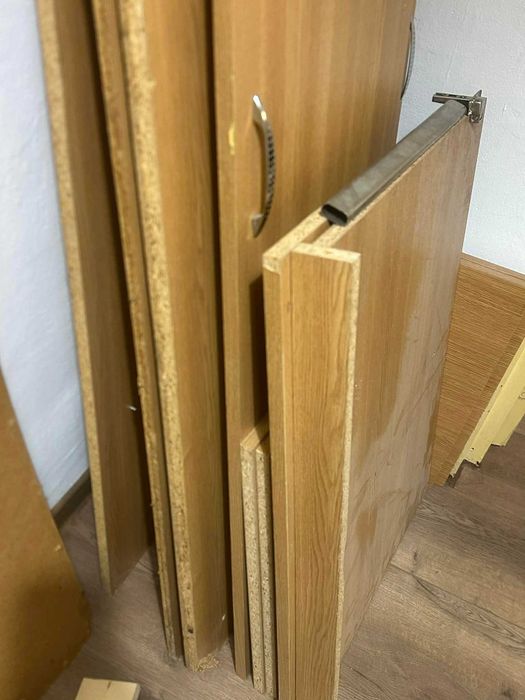 Dulap cu 2 usi, compartimentat