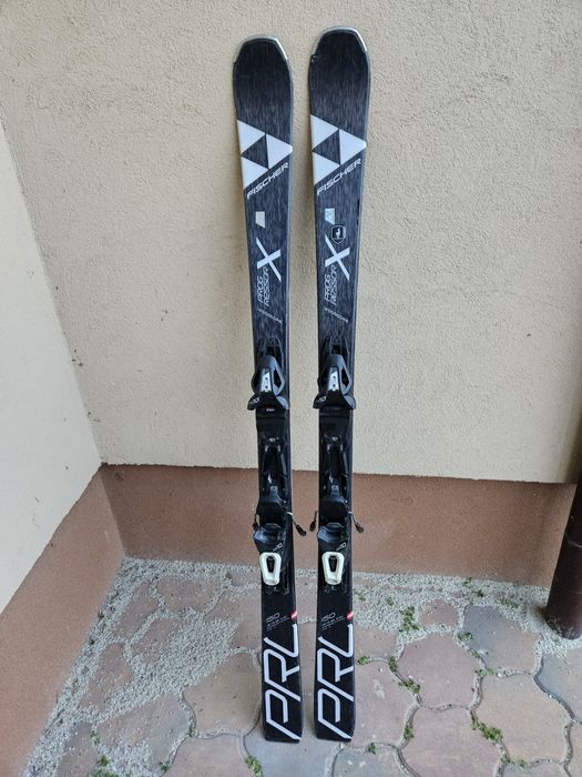 Schiuri Fischer 150cm in stare buna