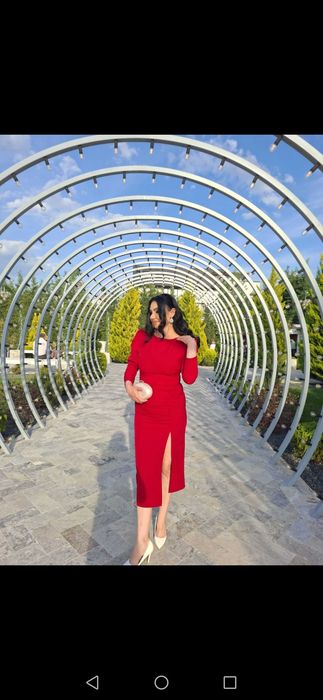Rochie eleganta rosie M