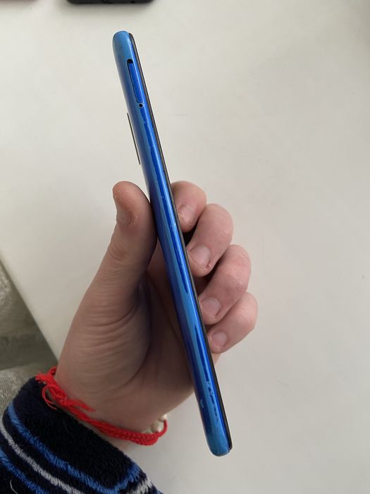 Продам смартфон Xiaomi Redmi 9A.