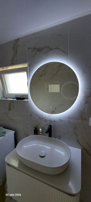 Oglinda rotundă cu iluminare LED