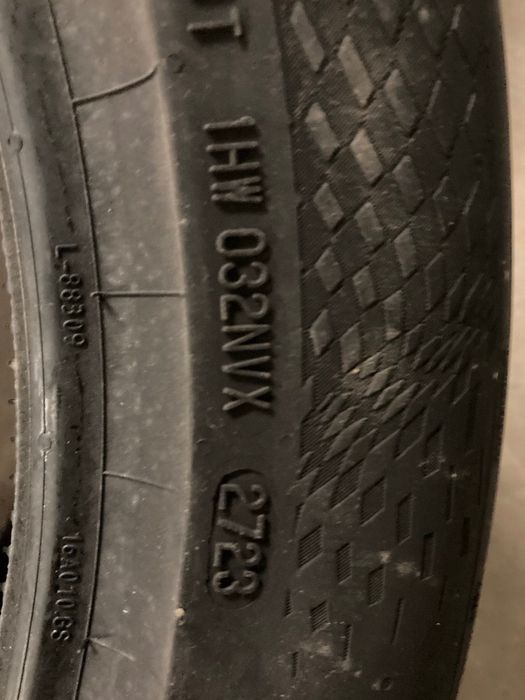 Една гума на Continental / Sport Contact 7