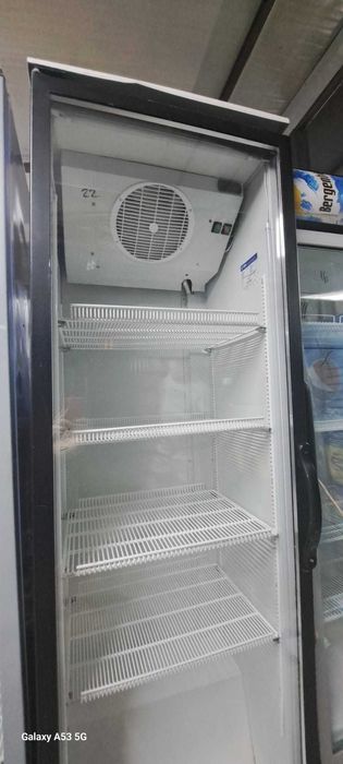 Vitrina frigorifica model 68