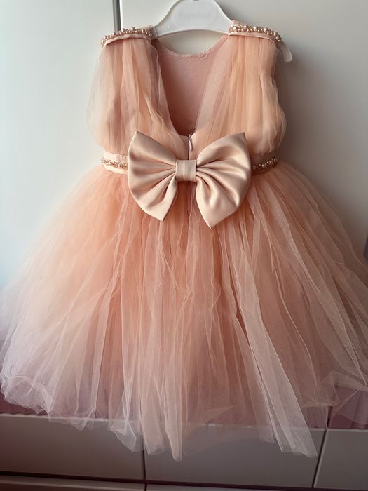 Шаферска рокля, 2 години, цвят праскова, с болеро и фиби