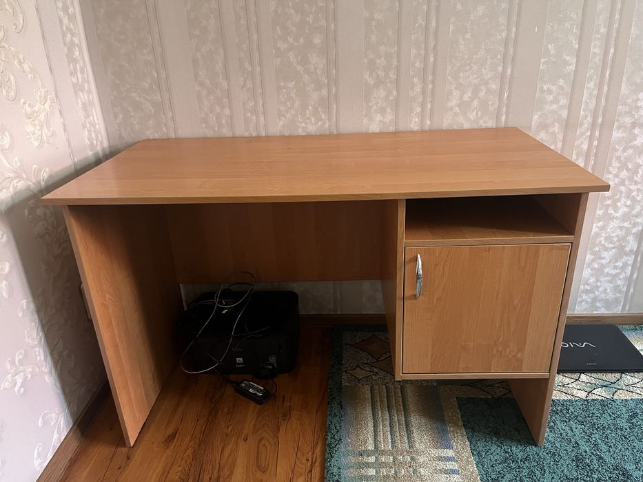 Детский стол деревянный