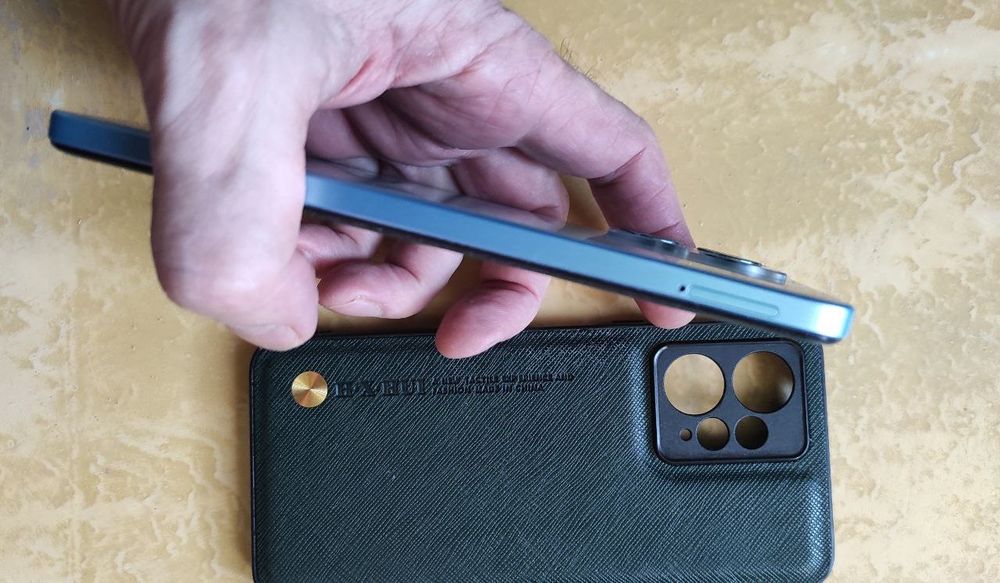 Продам Redmi Note 12 4G.