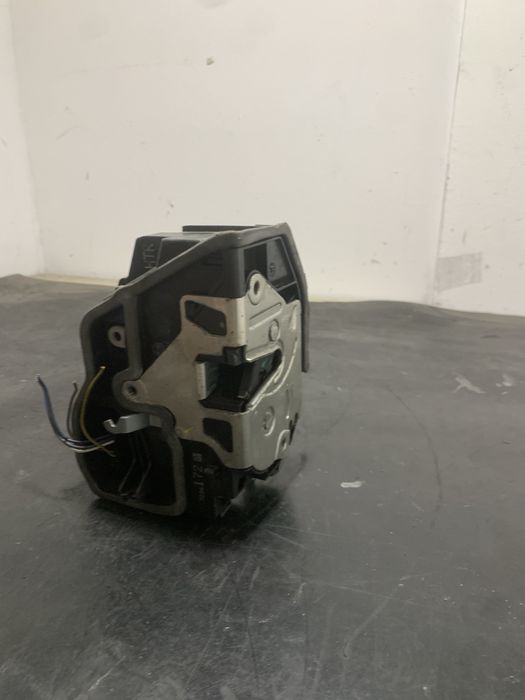 Broasca usa incuietoare dreapta spate BMW Seria 5 E60 E61 | 7036172