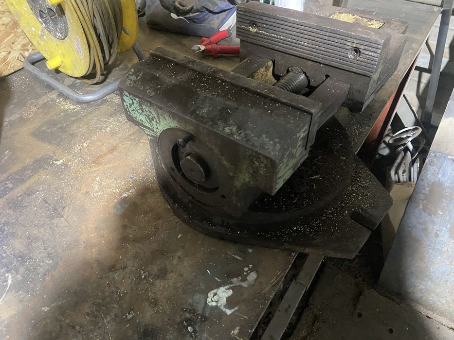 Тиски станочные.