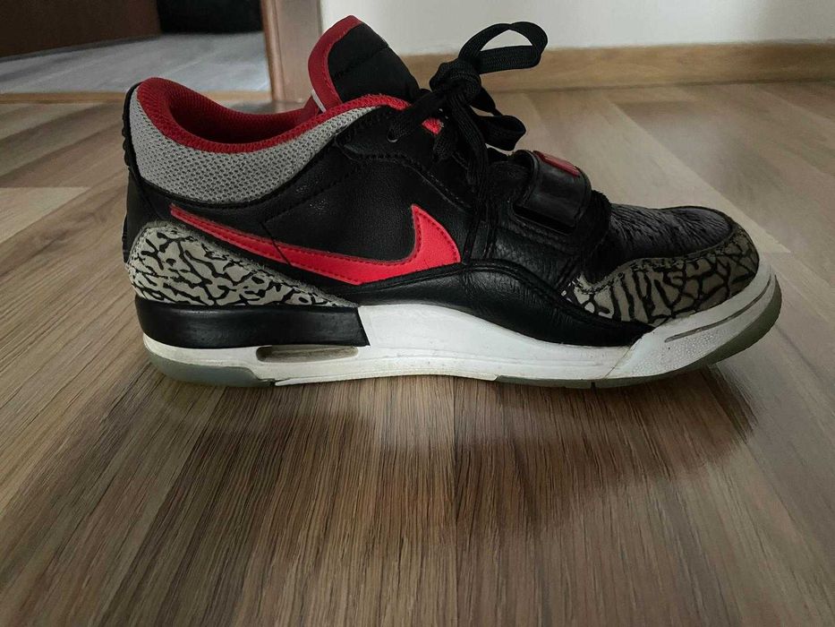 Adidasi nike air jordan Legacy 312 low ORIGINALI 38,5