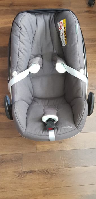 Scoica maxi cosi pebble plus cu insertie nou nascut