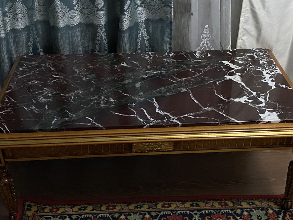 Мебель офисное.