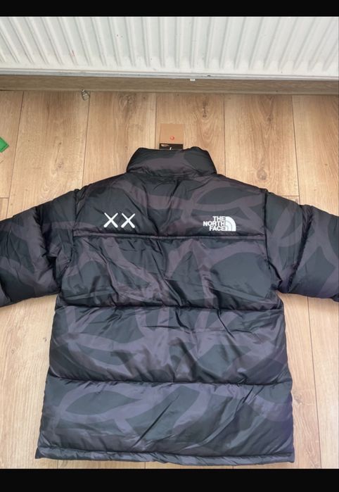 Geaca the north face X kaws