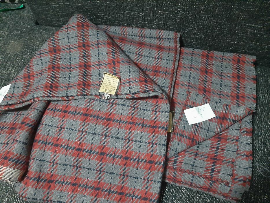 Materiale - Bucăți de stofă (și nu numai) pentru diverse utilizări...