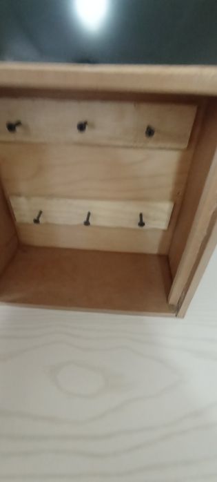 Деревянная ключница