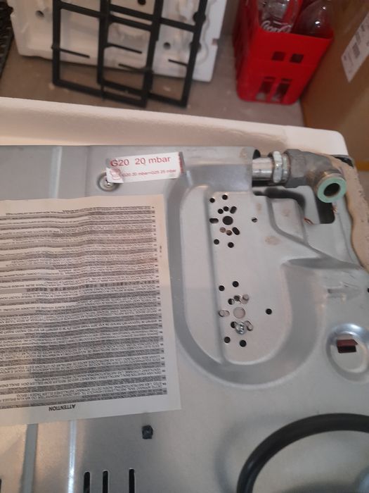 Plita pe gaz cu aprindere electrica beko