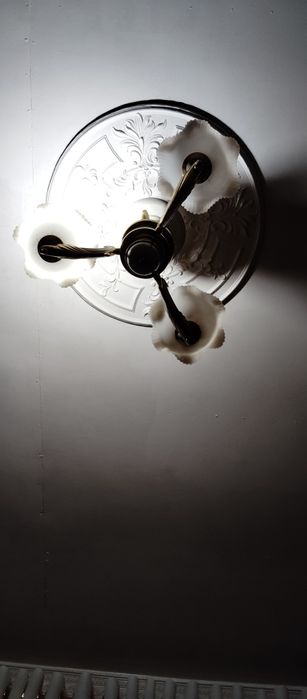 Люстра сотилади Продаётся люстра