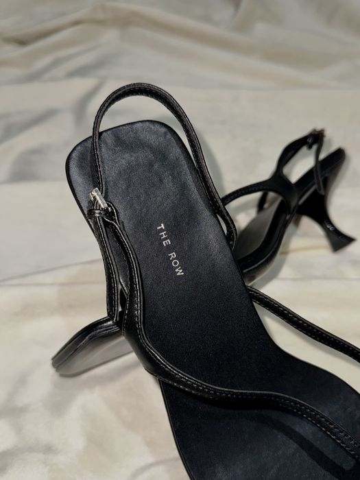 туфли от бренда The Row