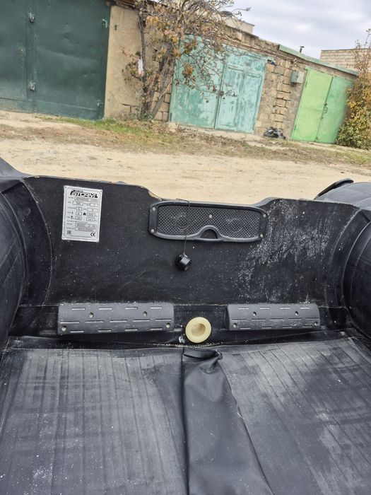 Продам лодку Шторм лайн 360.