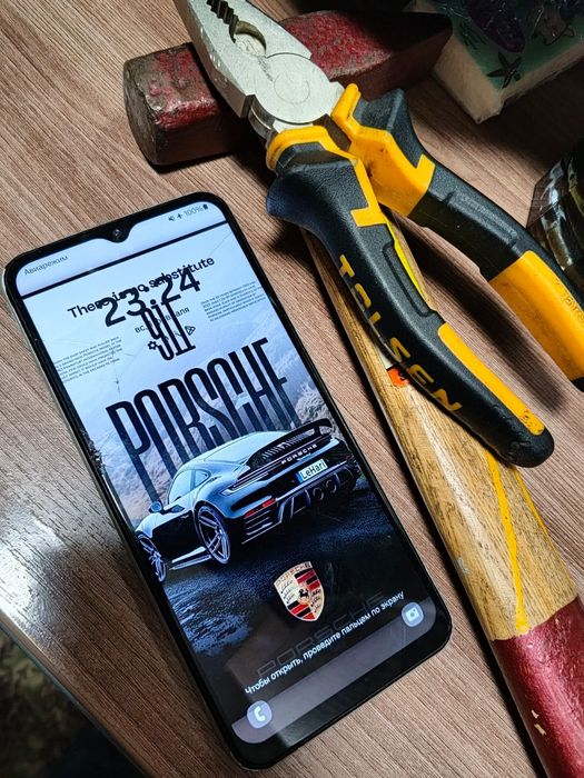 Продам  Самсунг А 23.