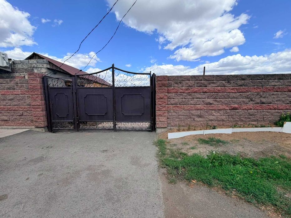 Продам дом на Шанхае